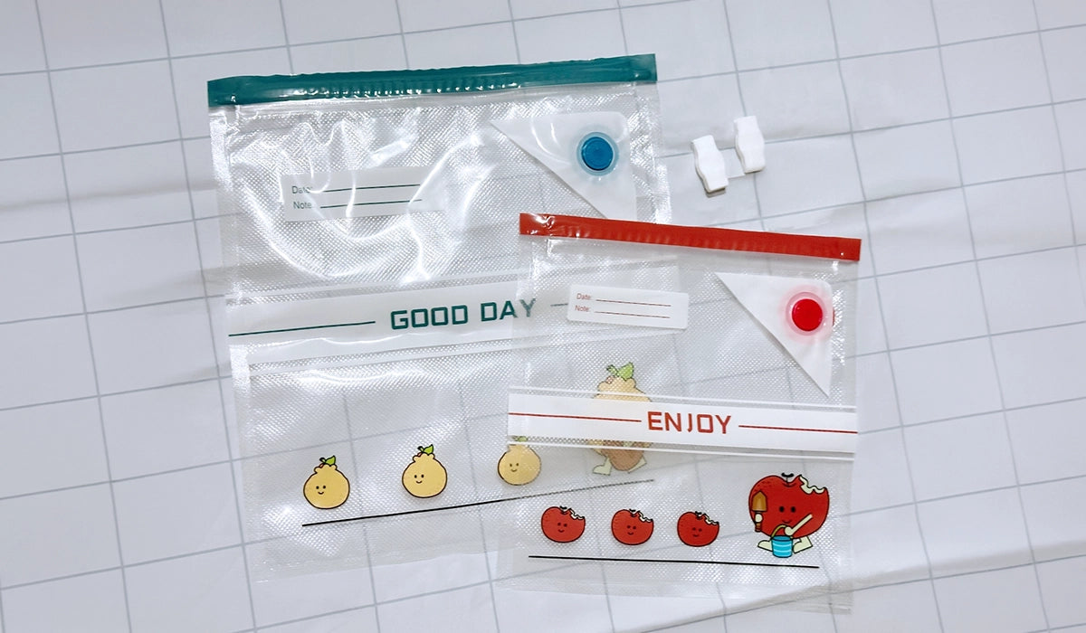 Reusable food vacuum bags with silicone valve